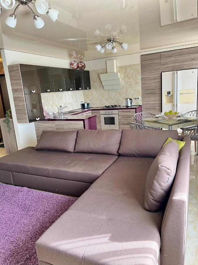 Relax. Просторі Та Затишні Апартаменти Ternopil Eksteriør bilde